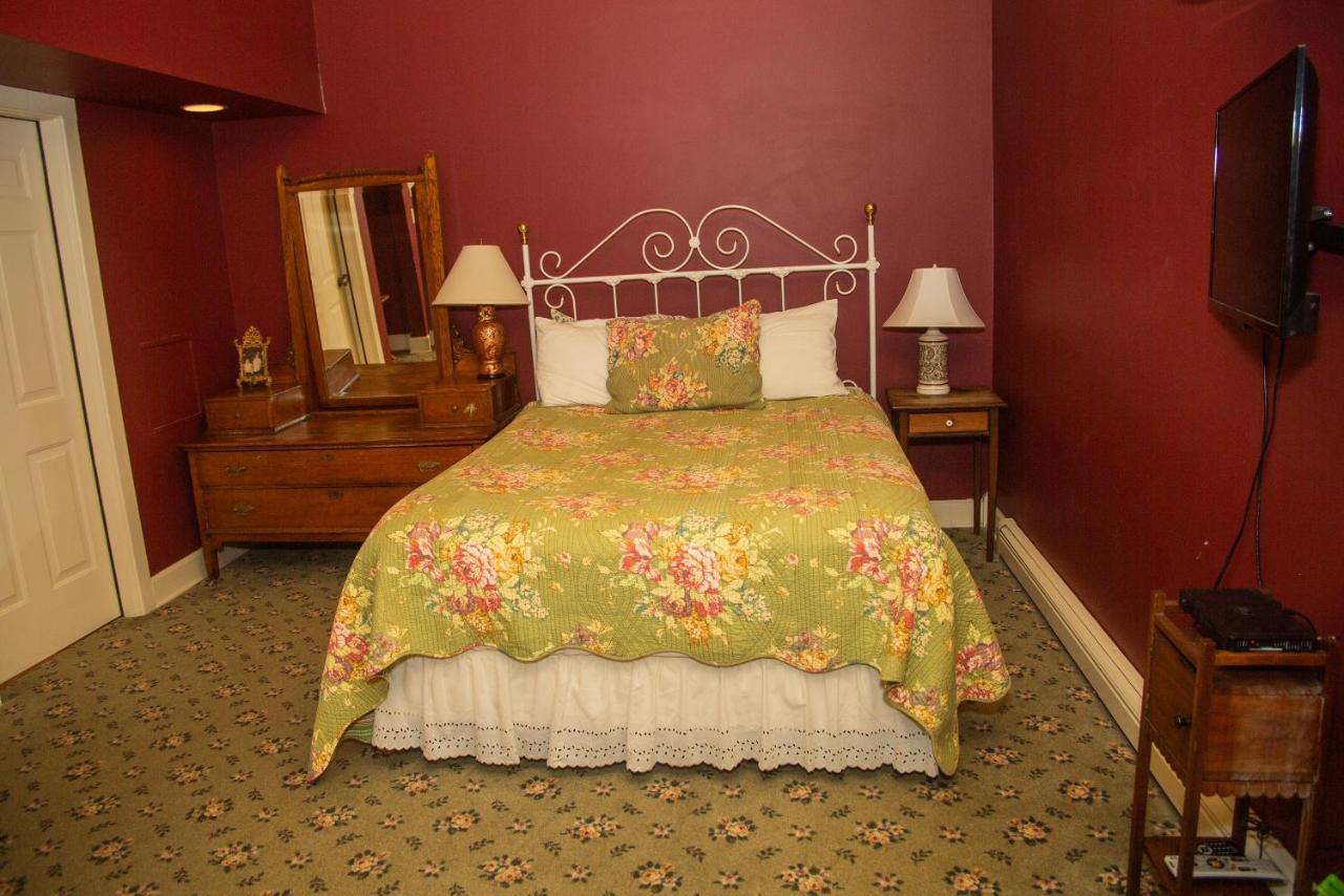Sylvan Inn Bed & Breakfast Glen Arbor Kültér fotó